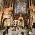 Coronación de la Virgen Inmaculada en la iglesia del colegio Sagrado Corazón Bachillerato de Málaga